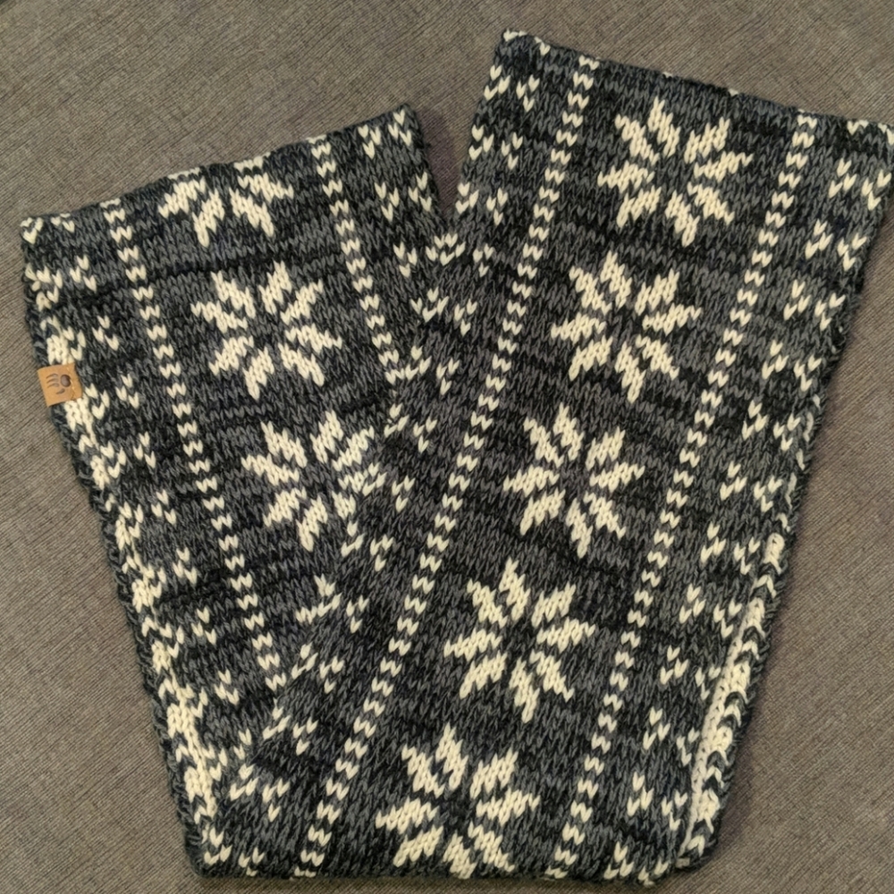 Bearpaw infinity scarf